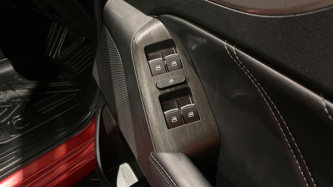 2024 GWM Ute Cannon-l (4x4), Automatic, 19920 km, Drivers Side Door Panel Controls