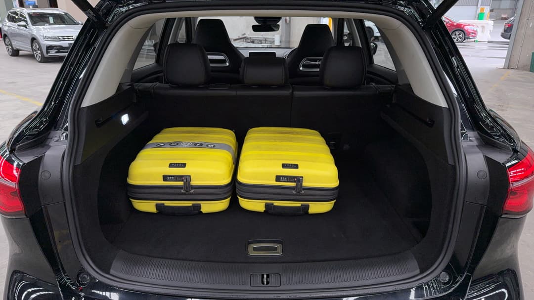 2022 MG HS Essence, Automatic, 68857 km, Boot Inside View with Luggage