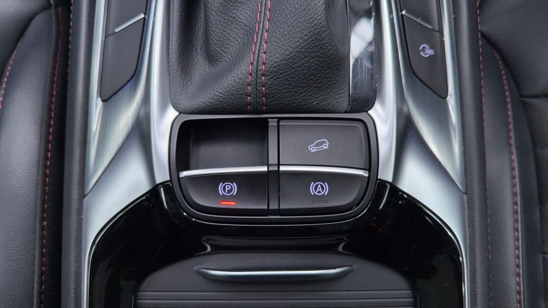 2022 MG HS Essence, Automatic, 68857 km, Handbrake