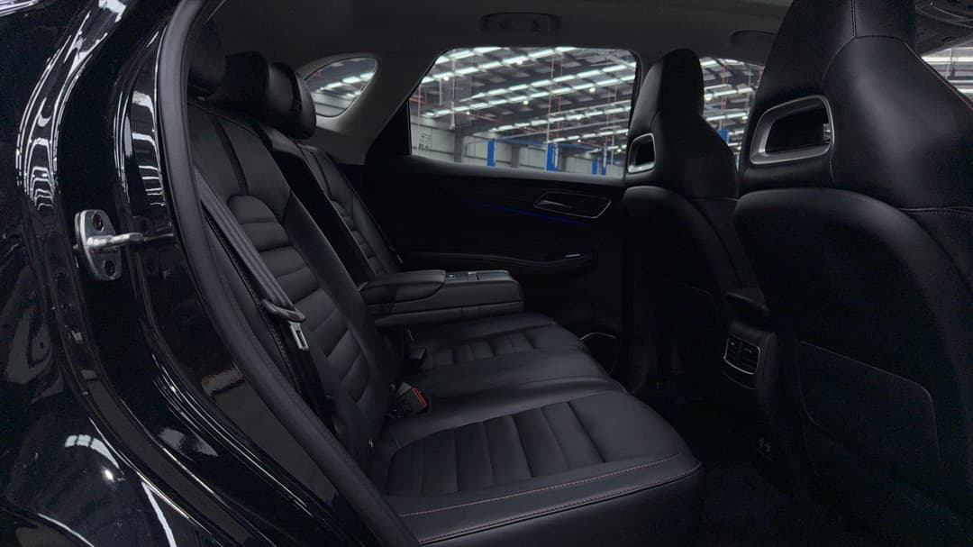 2022 MG HS Essence, Automatic, 68857 km, Right Side Rear Door Cabin View