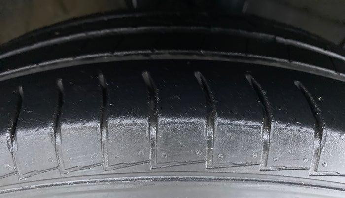 2019 Hyundai NEW SANTRO ERA 1.1, Petrol, Manual, 45,889 km, Right Front Tyre Tread
