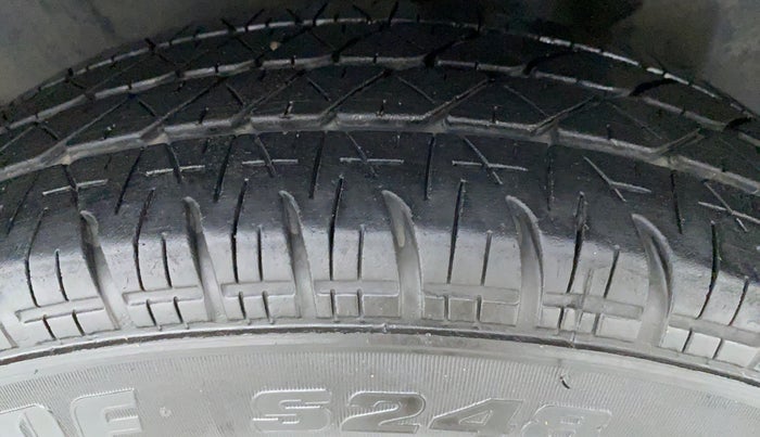 2017 Maruti Dzire VDI, Diesel, Manual, 1,07,372 km, Left Rear Tyre Tread