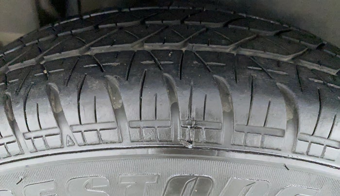 2017 Maruti Dzire VDI, Diesel, Manual, 1,07,372 km, Right Rear Tyre Tread