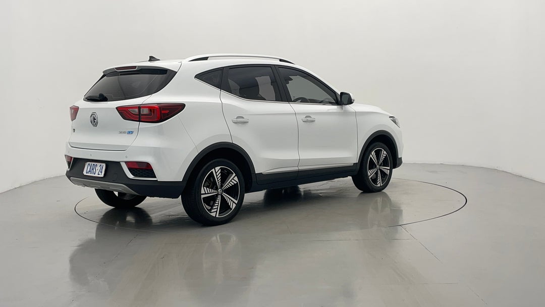 Right Back Diagonal (45- Degree) View