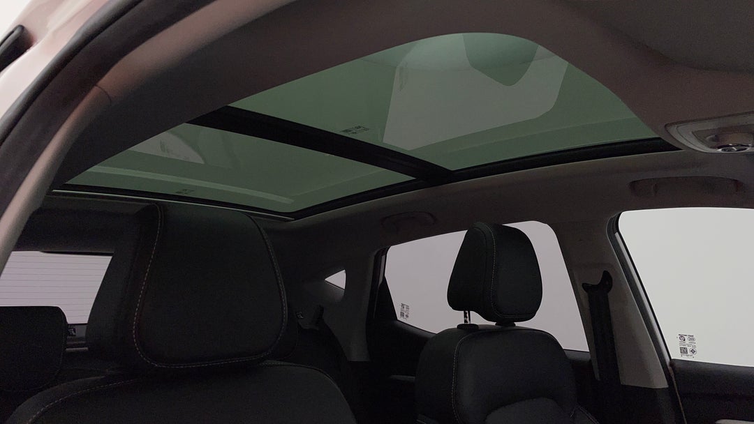 Interior Sunroof/Moonroof