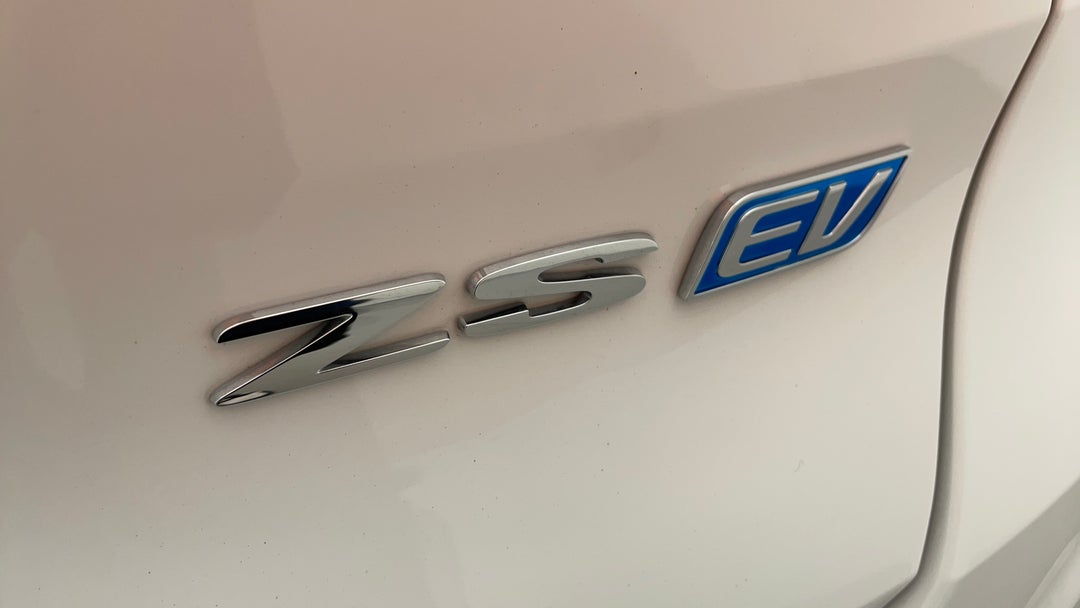 Badge (Boot Right Side)