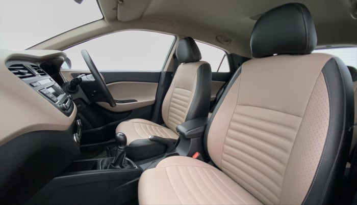 2016 Hyundai Elite i20 SPORTZ 1.2, Petrol, Manual, 38,999 km, Right Side Front Door Cabin