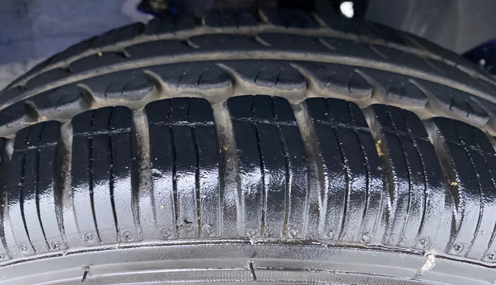 2015 Tata Nano XT TWIST, Petrol, Manual, 45,231 km, Right Front Tyre Tread