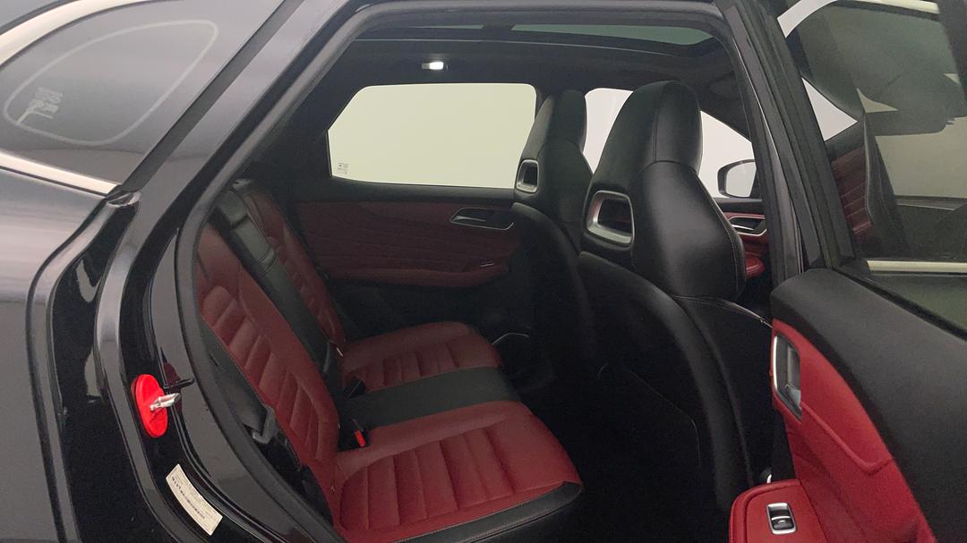 2020 MG HS Essence Anfield Edition, Automatic, 97798 km, Right Side Rear Door Cabin View
