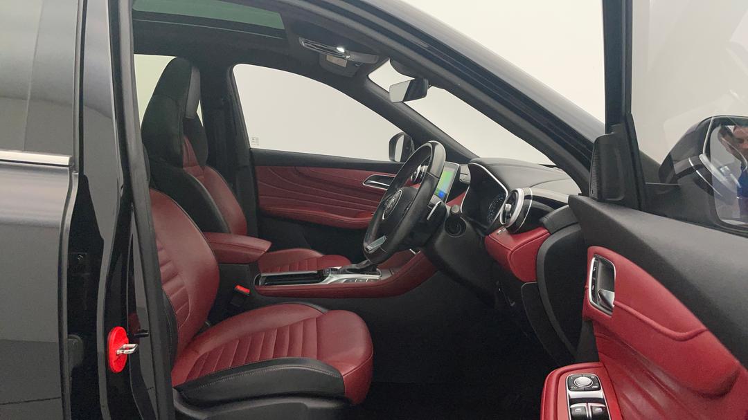 2020 MG HS Essence Anfield Edition, Automatic, 97798 km, Right Side Front Door Cabin View