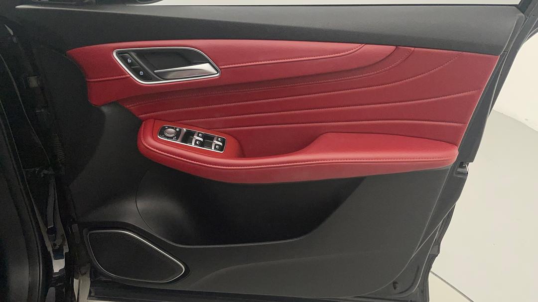 2020 MG HS Essence Anfield Edition, Automatic, 97798 km, Speaker View