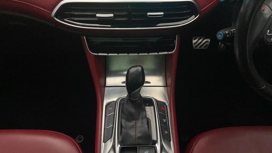 2020 MG HS Essence Anfield Edition, Automatic, 97798 km, Gear Lever 