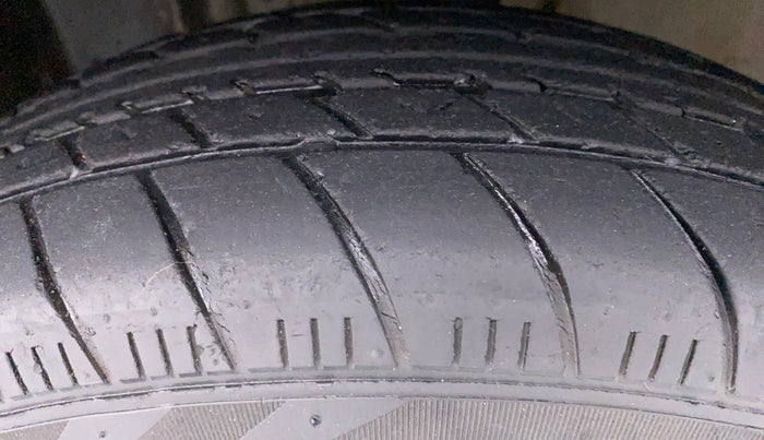 2015 Nissan Micra Active XV, Petrol, Manual, 51,749 km, Left Front Tyre Tread