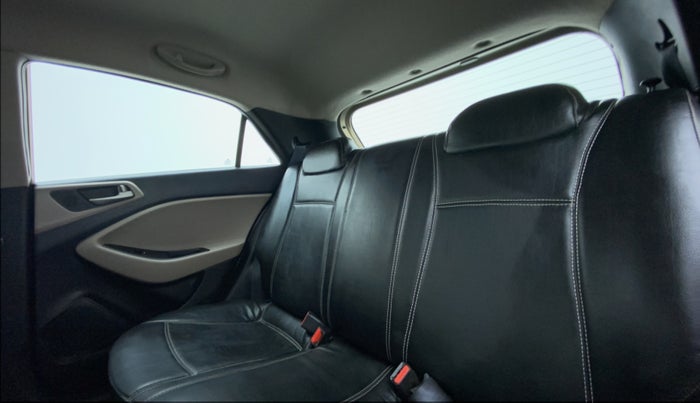 2014 Hyundai Elite i20 SPORTZ 1.2, Petrol, Manual, 33,298 km, Right Side Rear Door Cabin
