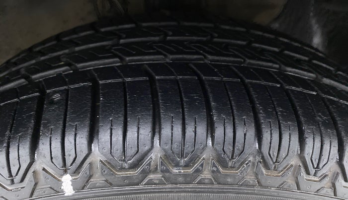 2014 Hyundai Elite i20 SPORTZ 1.2, Petrol, Manual, 33,298 km, Right Front Tyre Tread
