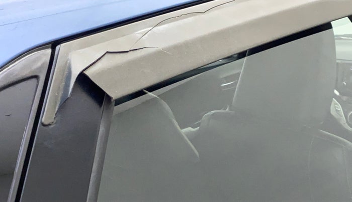 2018 Maruti Baleno DELTA PETROL 1.2, Petrol, Manual, 33,756 km, Right rear door - Door visor damaged