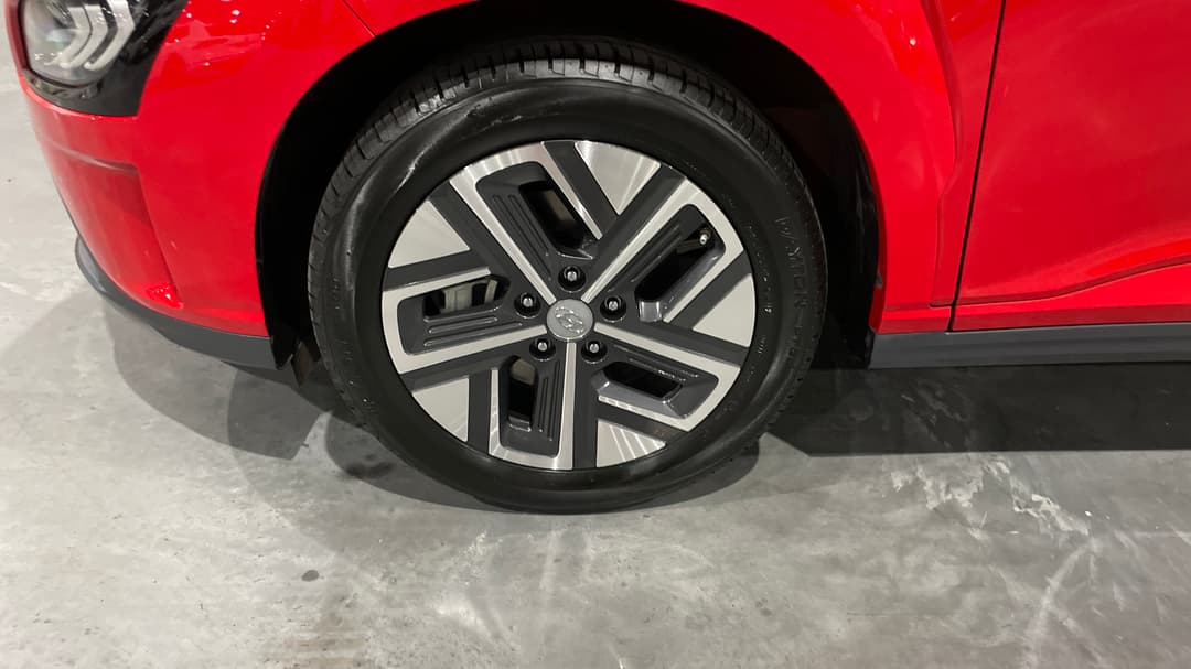 2022 Hyundai Kona Highlander Elec Ttr Ext Range, Automatic, 48712 km, Left Front Wheel