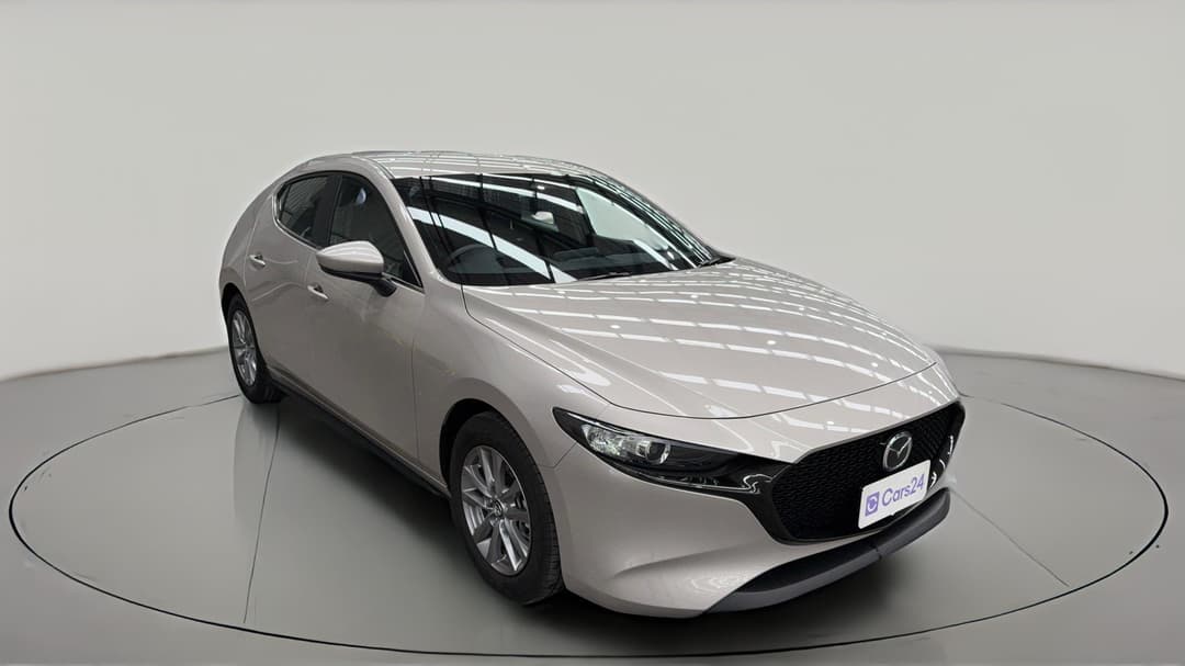 2025 Mazda 3 G20 Pure, Automatic, 25080 km, Right Front Diagonal (45- Degree) View