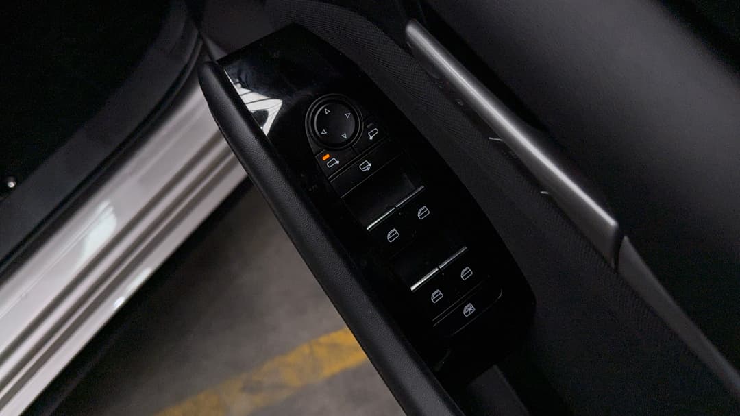 2025 Mazda 3 G20 Pure, Automatic, 25080 km, Drivers Side Door Panel Controls