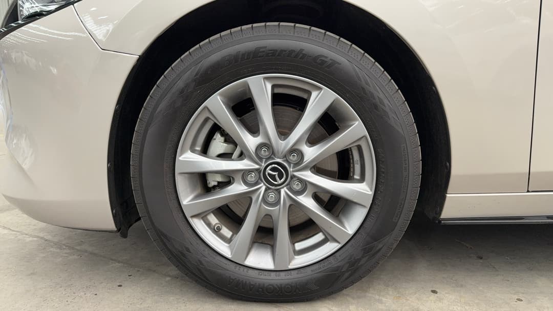 2025 Mazda 3 G20 Pure, Automatic, 25080 km, Left Front Wheel