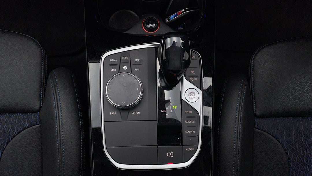 2021 BMW 1 18i M Sport, Automatic, 59213 km, Gear Lever 