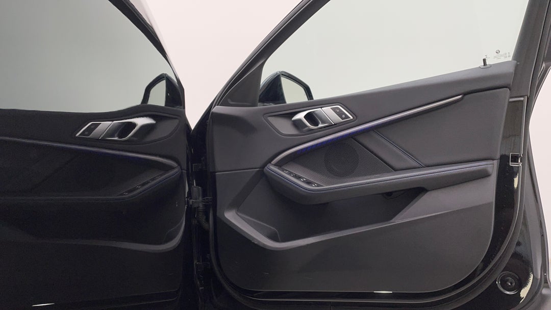 2021 BMW 1 18i M Sport, Automatic, 59213 km, Speaker View