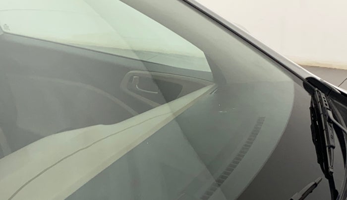 2016 Hyundai Elite i20 SPORTZ 1.2, Petrol, Manual, 29,872 km, Front windshield - Minor spot on windshield