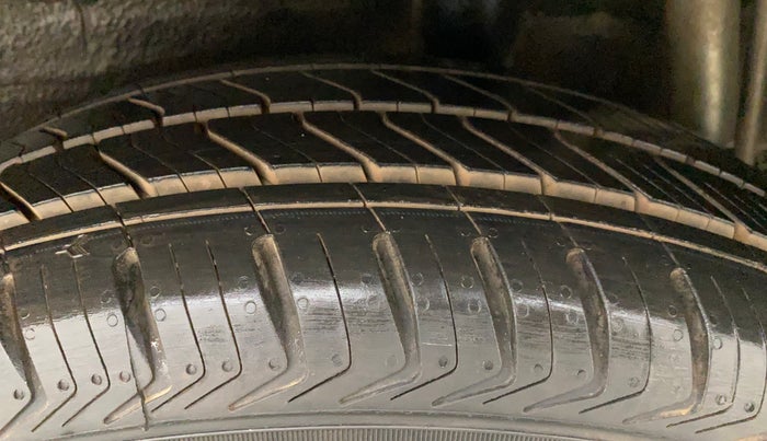 2014 Maruti Celerio VXI AMT, Petrol, Automatic, 1,03,452 km, Left Rear Tyre Tread
