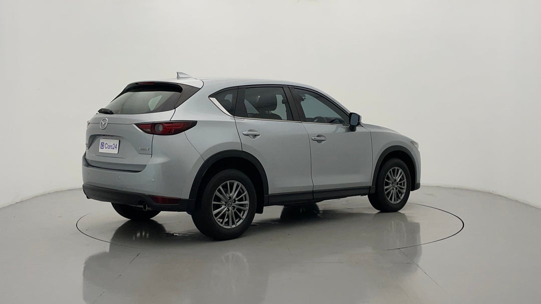 Right Back Diagonal (45- Degree) View