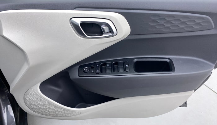 2021 Hyundai AURA SX+ AT, Petrol, Automatic, 3,994 km, Driver Side Door Panels Control