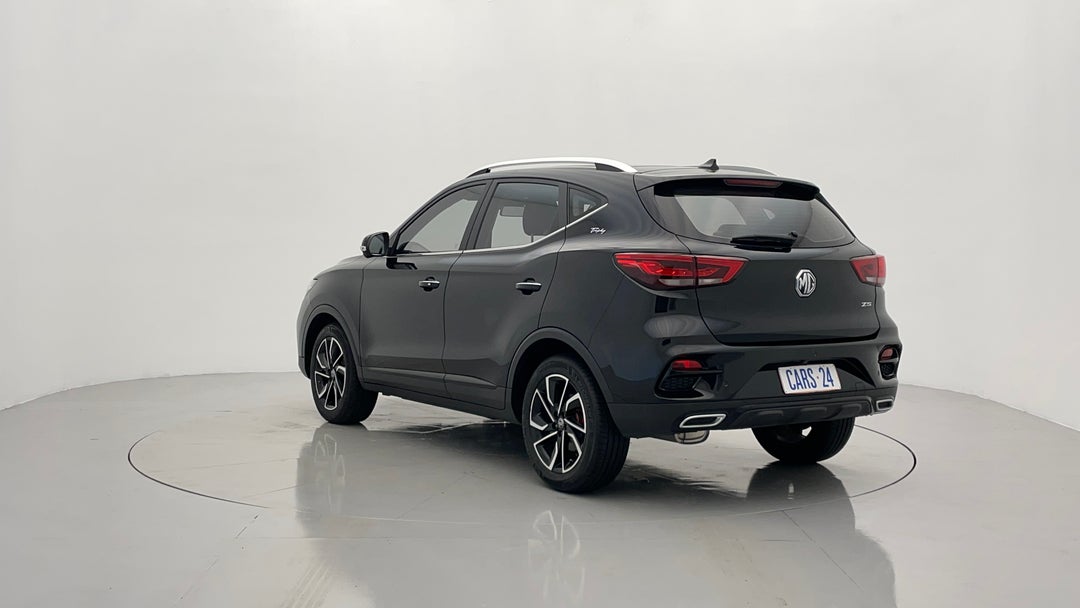 Left Back Diagonal (45- Degree) View