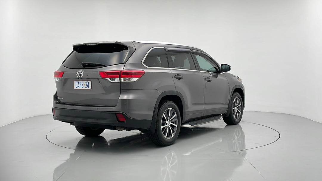 Right Back Diagonal (45- Degree) View