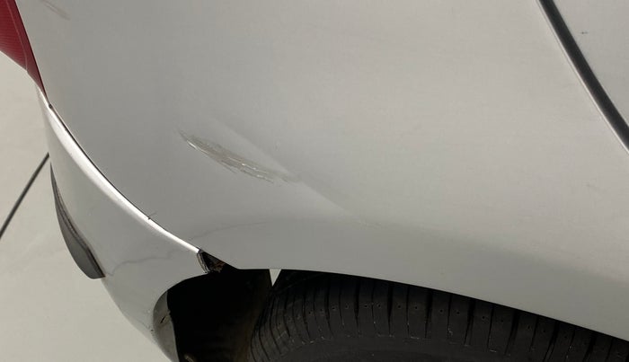 2011 Toyota Etios Liva VX, Petrol, Manual, 40,697 km, Right quarter panel - Minor scratches