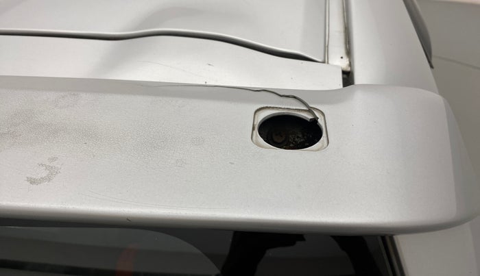 2011 Toyota Etios Liva VX, Petrol, Manual, 40,697 km, Dicky (Boot door) - Spoiler has minor damage