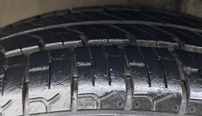 2012 Maruti Zen Estilo LXI, Petrol, Manual, 46,662 km, Left Front Tyre Tread