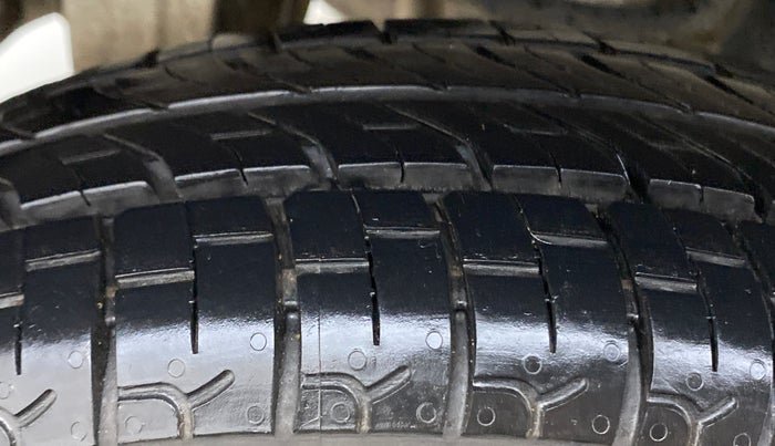 2012 Maruti Zen Estilo LXI, Petrol, Manual, 46,662 km, Right Rear Tyre Tread