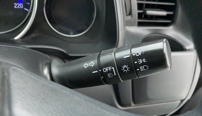 2018 Honda WR-V 1.5L I-DTEC VX MT, Diesel, Manual, 75,097 km, Combination switch - Fog Light Switch is not working