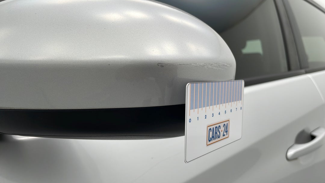 Side Mirrors Housing LHS Scratch
