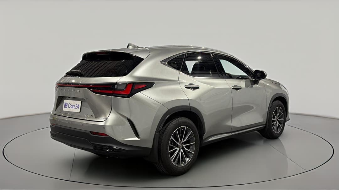 2023 Lexus Nx250 2WD, Automatic, 31807 km, Right Back Diagonal (45- Degree) View