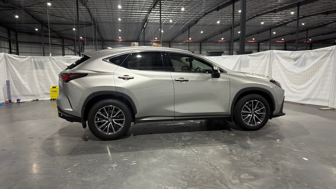 2023 Lexus Nx250 2WD, Automatic, 31807 km, Right Side View