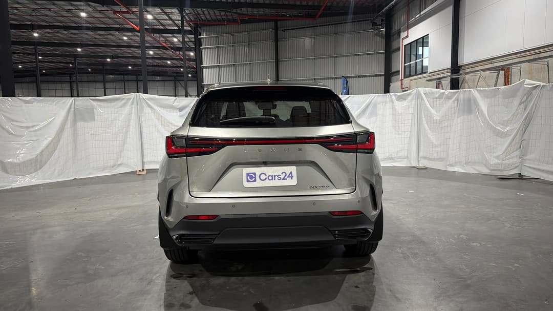 2023 Lexus Nx250 2WD, Automatic, 31807 km, Back/Rear View