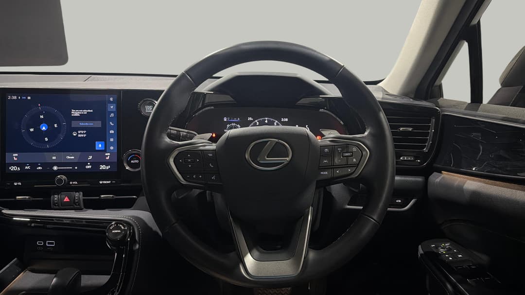 2023 Lexus Nx250 2WD, Automatic, 31807 km, Steering Wheel Close-up
