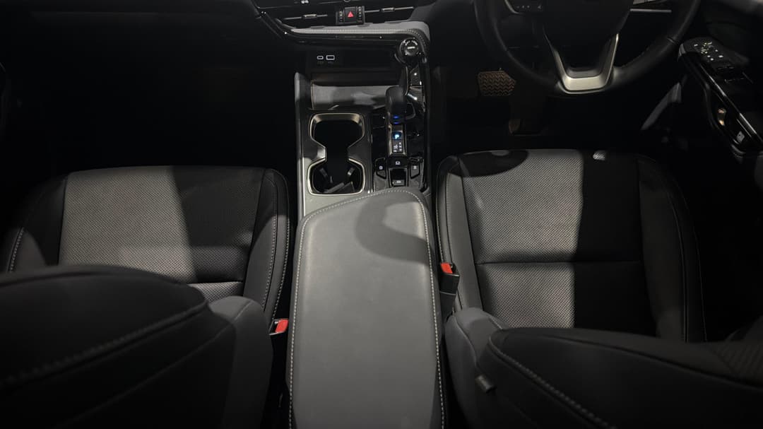 2023 Lexus Nx250 2WD, Automatic, 31807 km, Center Console