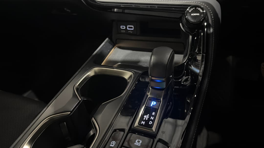 2023 Lexus Nx250 2WD, Automatic, 31807 km, Gear Lever 