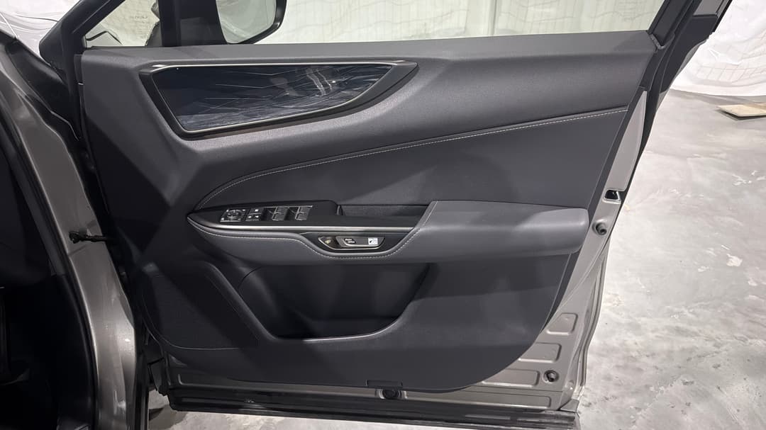 2023 Lexus Nx250 2WD, Automatic, 31807 km, Speaker View