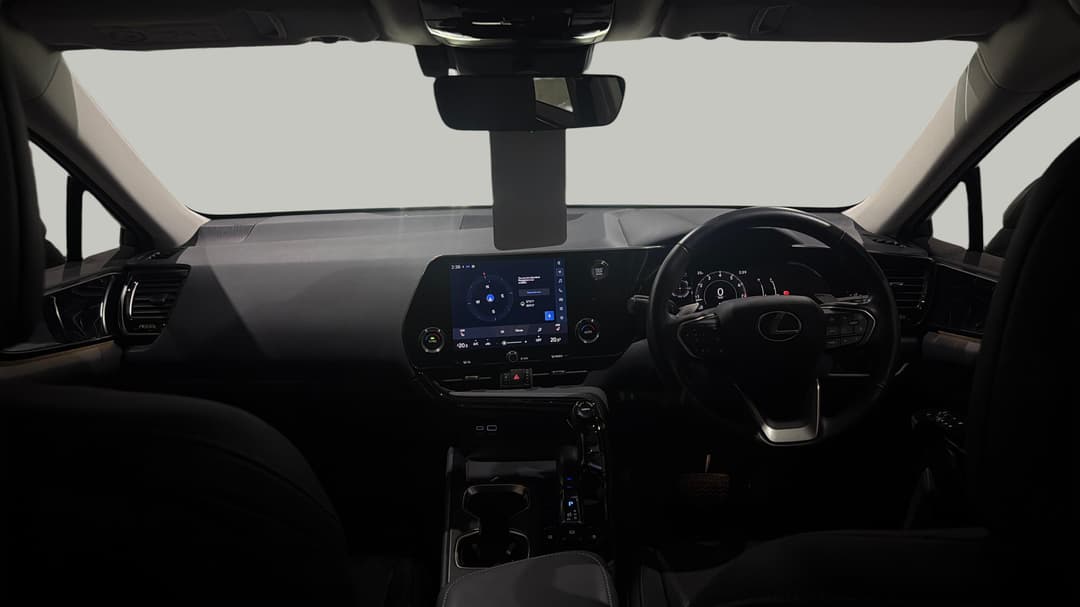 2023 Lexus Nx250 2WD, Automatic, 31807 km, Dashboard View