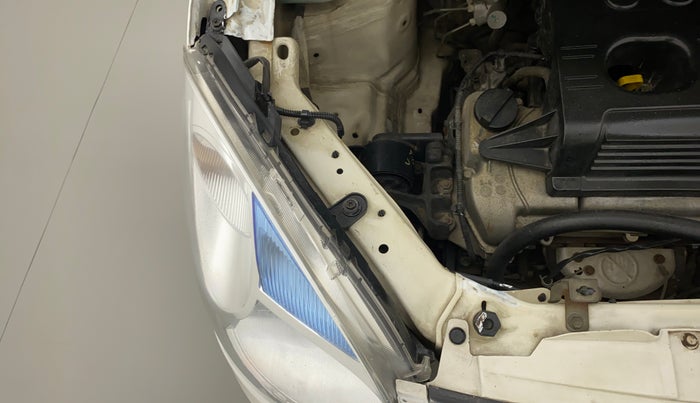 2016 Maruti Wagon R 1.0 VXI AMT, Petrol, Automatic, 91,825 km, Right headlight - Clamp has minor damage