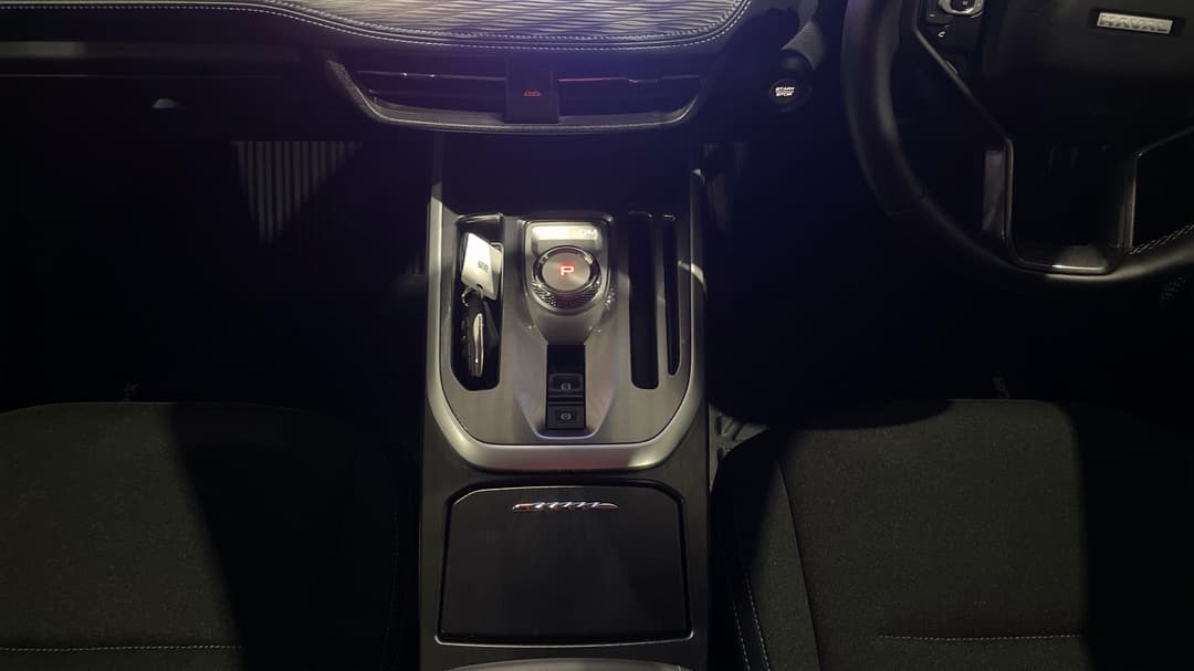 2025 GWM Haval Jolion Premium, Automatic, 5229 km, Center Console