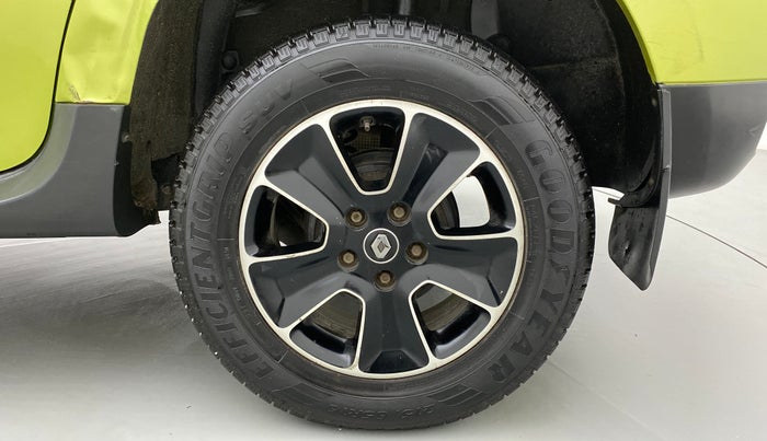 2017 Renault Duster 110 PS RXZ 4X2 AMT DIESEL, Diesel, Automatic, 82,845 km, Left Rear Wheel