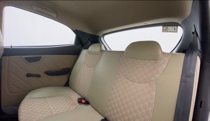 2017 Hyundai Eon MAGNA +, Petrol, Manual, 17,964 km, Right Side Rear Door Cabin